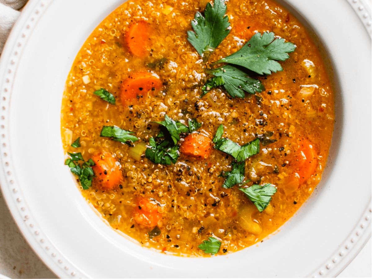 Ingredients Vinaigrette 3 tbsp freshly squeezed lemon Juice 2 tbsp olive oil 2 tsp ground cumin ¾ tsp salt ¼ tsp cayenne Pepper Salad 1 can 19 oz540ml chickpeas, drained and rinsed 3 plum tomatoes (4)