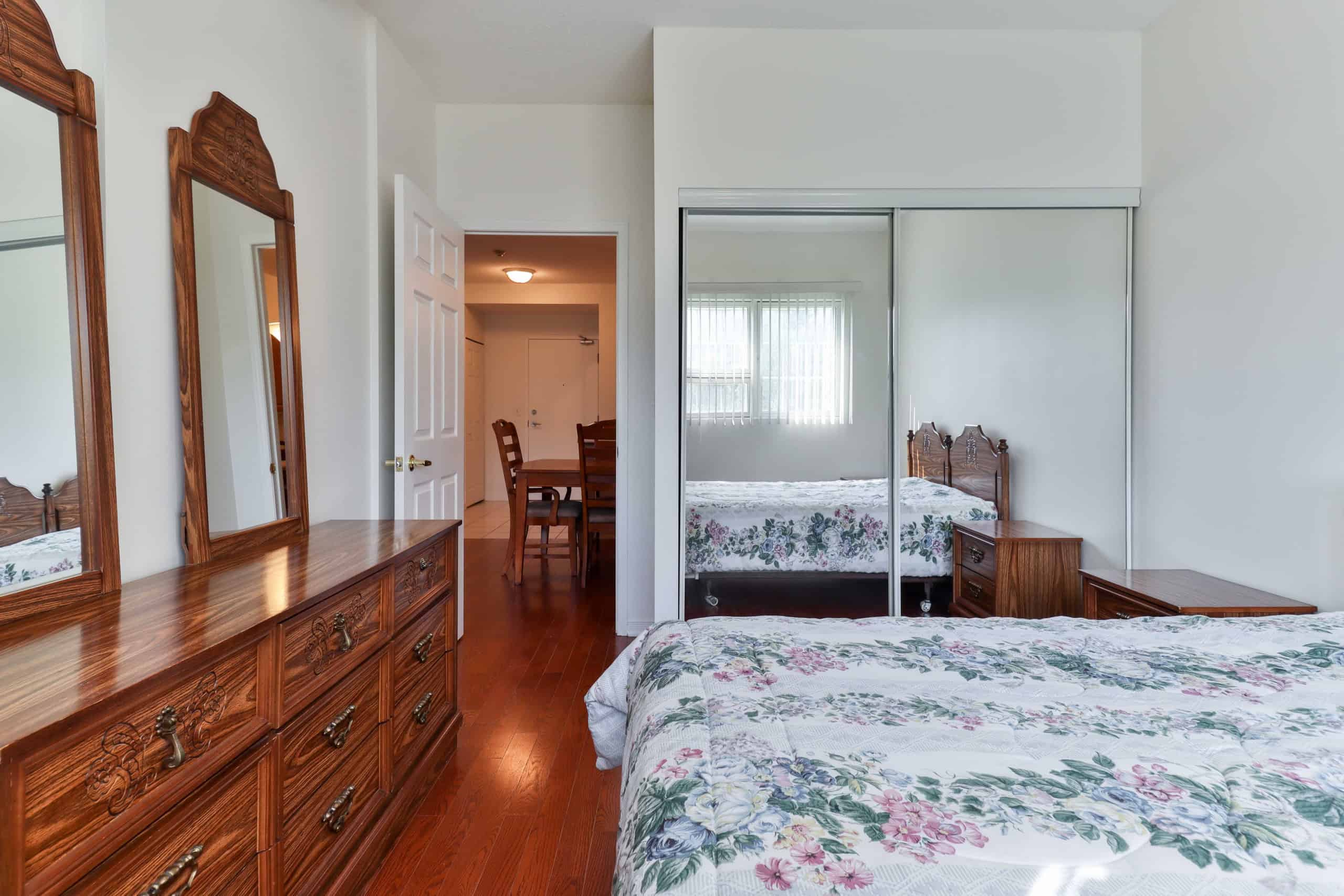 18_Bedroom
